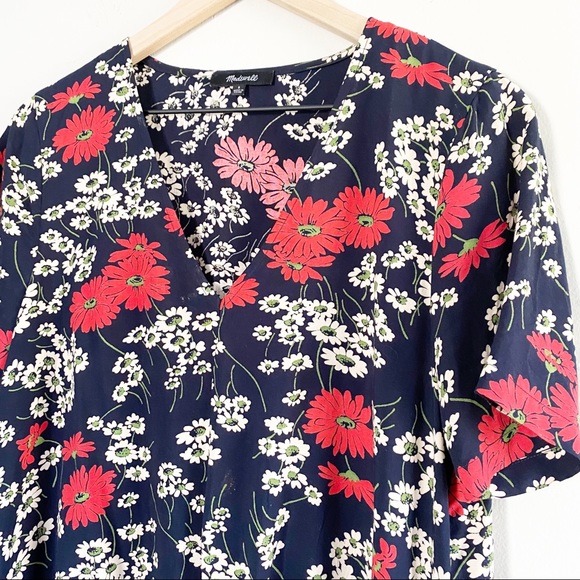 Madewell Novel Tie Front Top In Hillside Daisies Deep Indigo Size Small - Picture 6 of 9